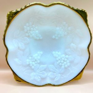 Vintage Anchor Hocking Fire King Milk Glass Fruit Bowl w/ Gold Trim